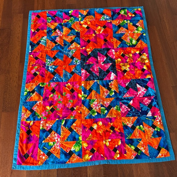 Hawaiian Patchwork Quilt Aloha Tiki Throw Blanket - Picture 1 of 5